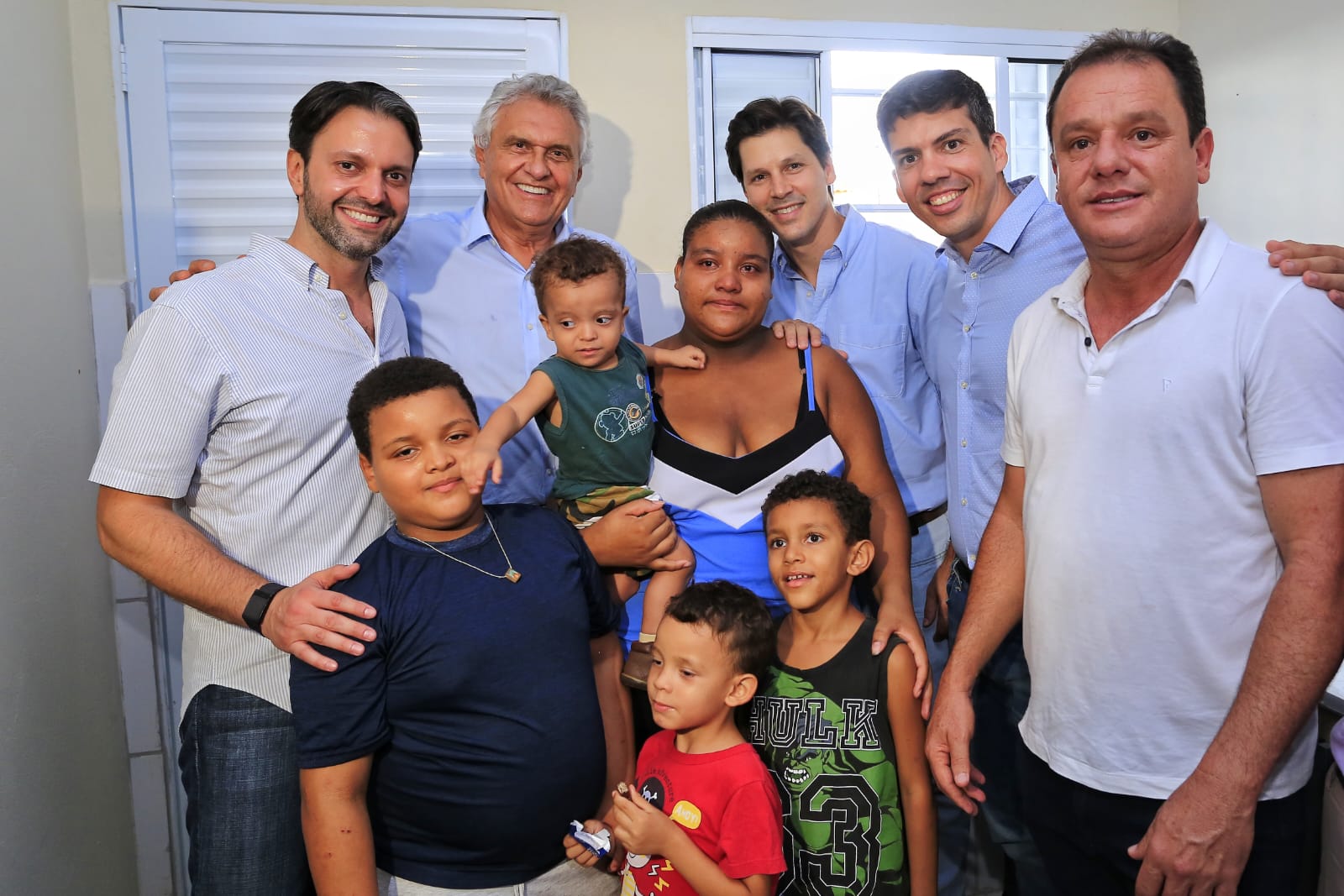 Caiado, Daniel, Sales, Baldy e Renato Damásio comemoram entrega de 30 moradias a custo zero: tranquilidade e dignidade para as famílias