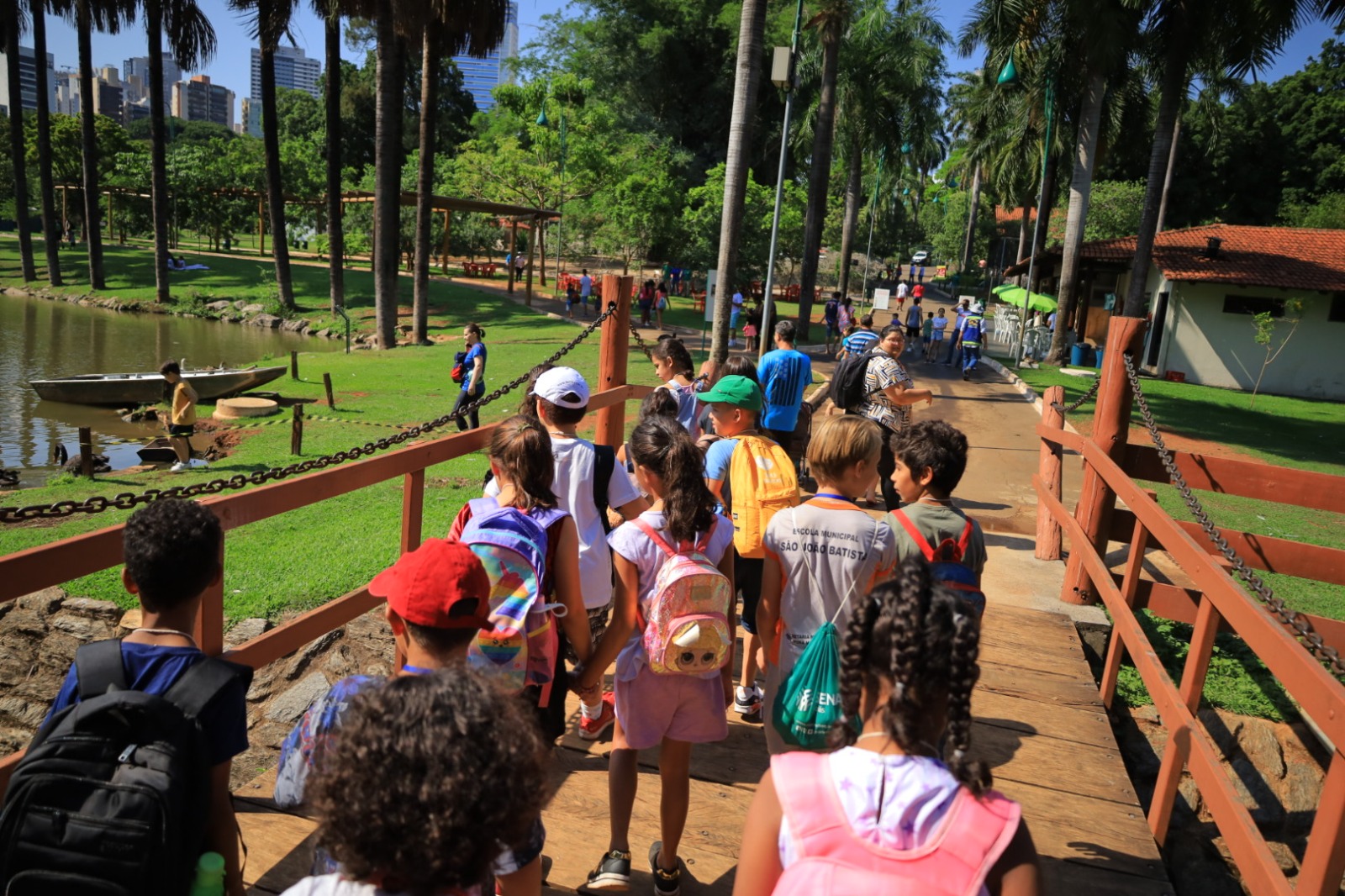 Parque Mutirama e Zoológico de Goiânia são opções de lazer nas férias escolares: espaços ocupam lugar cativo no coração dos goianienses, de todas as idades