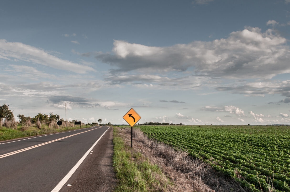 Goiás será o primeiro estado do Centro-Oeste a ter uma rodovia em pavimento rígido. O material asfáltico pré-existente será aproveitado com o uso de placas de concreto de cimento