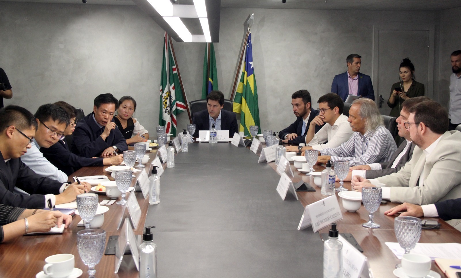 Vice-governador Daniel Vilela recebe comitiva chinesa para apresentar produção de arroz e potencialidades do cultivo em Goiás