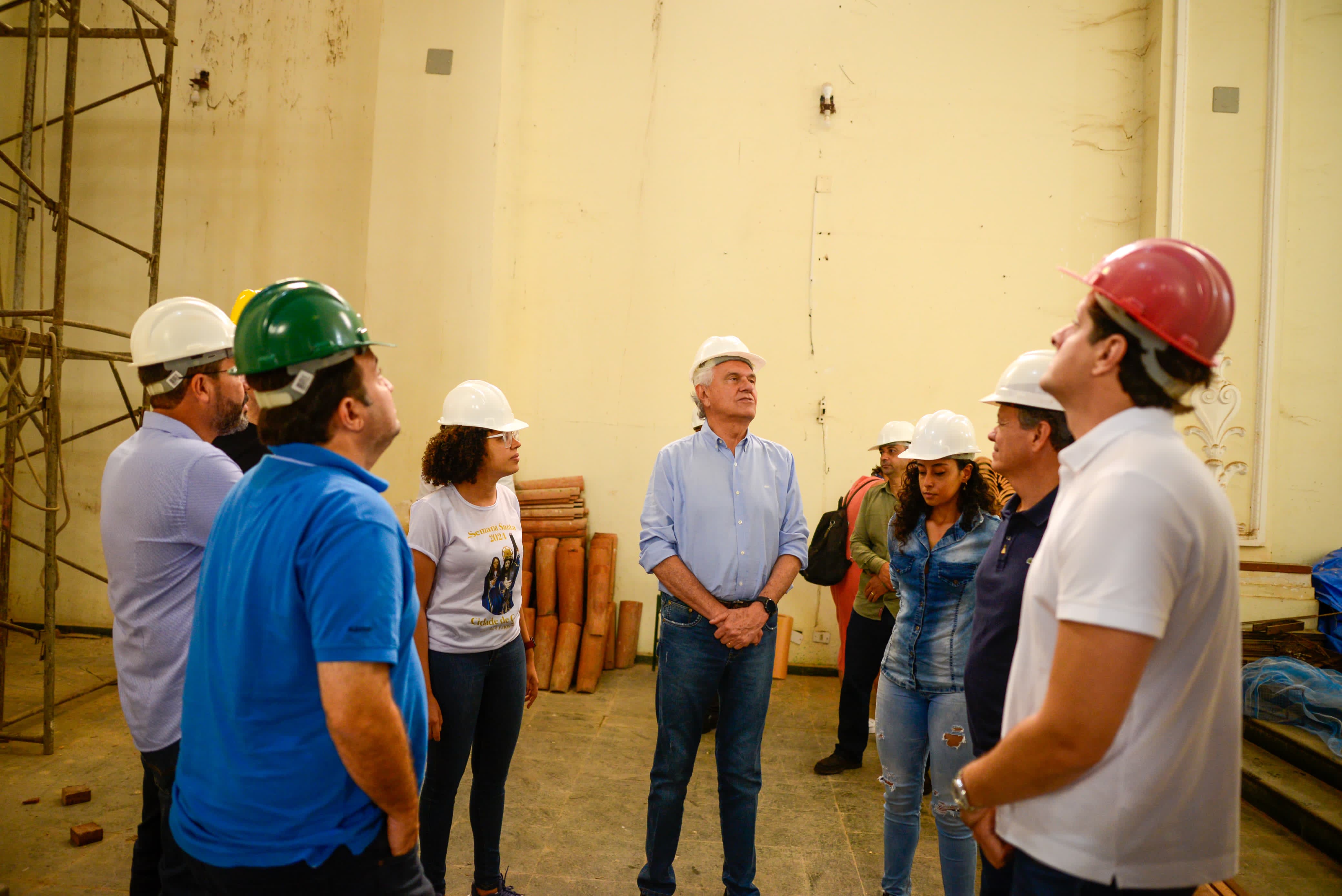 Governador Ronaldo Caiado visita obra de restauração da Catedral de Sant'Ana, na cidade Goiás, que deve ser entregue em novembro deste ano
