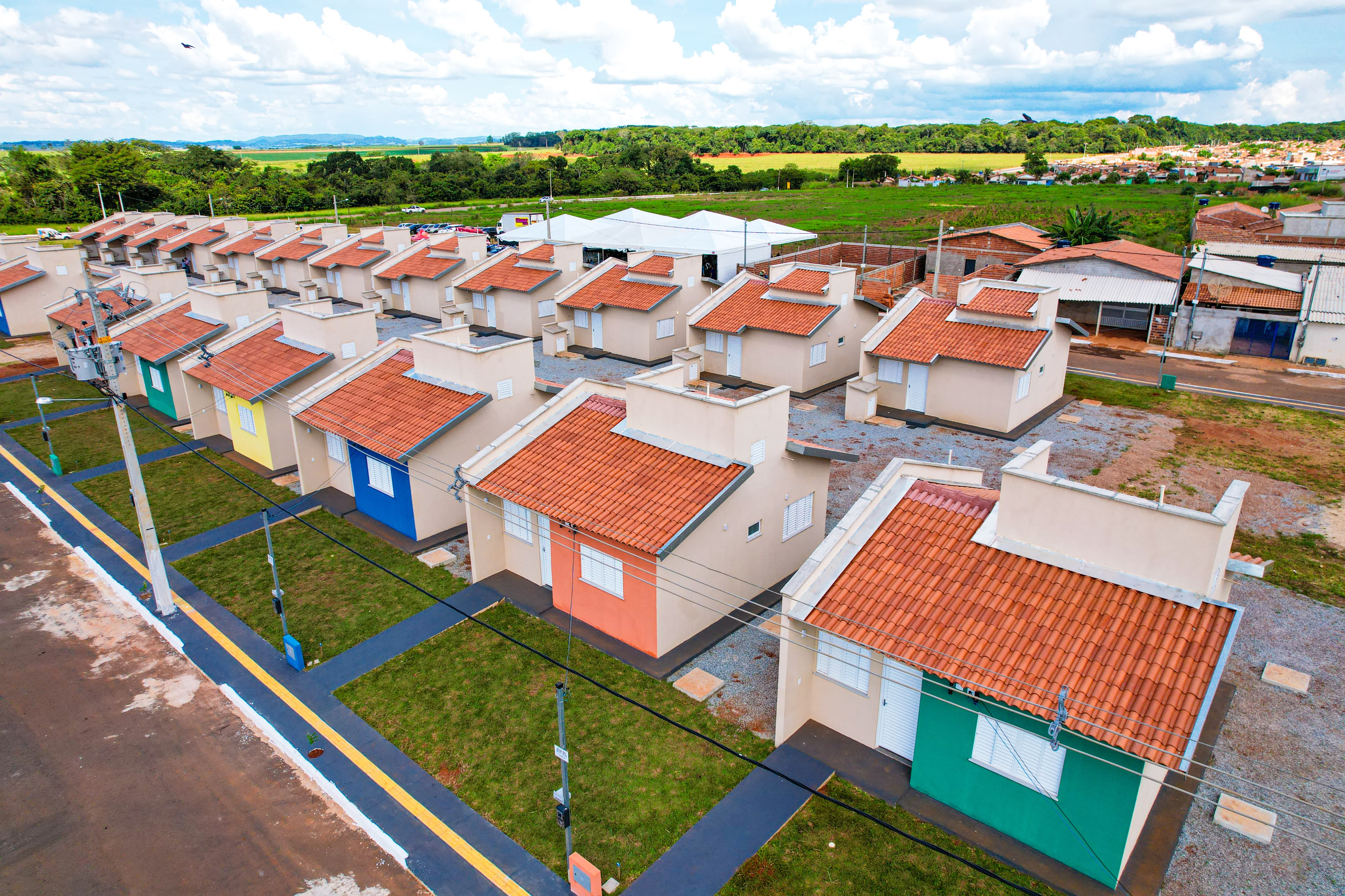 Agehab começa construção de casas a custo zero em mais de 40 municípios