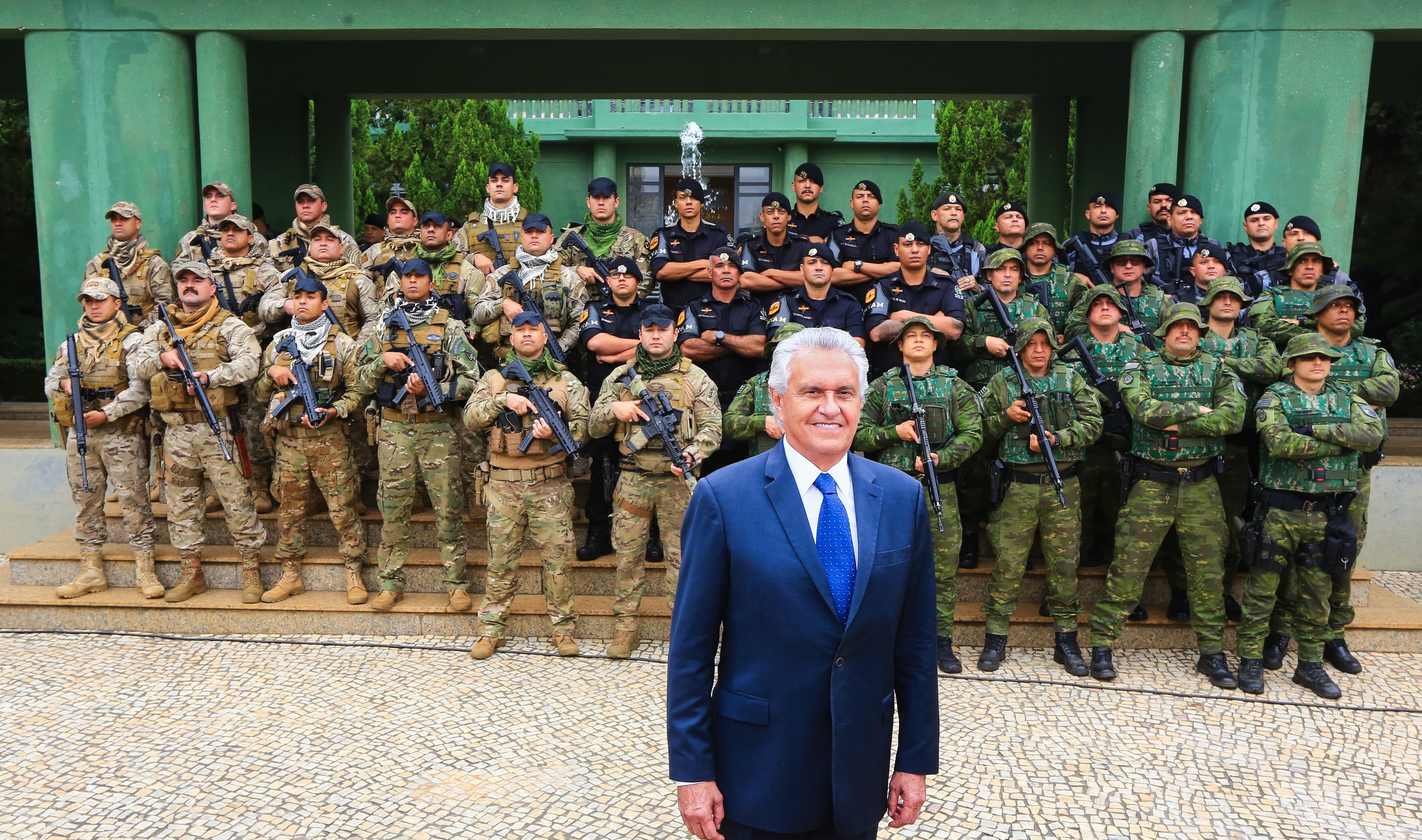 Governador Ronaldo Caiado recebe as equipes que participaram da Operação 