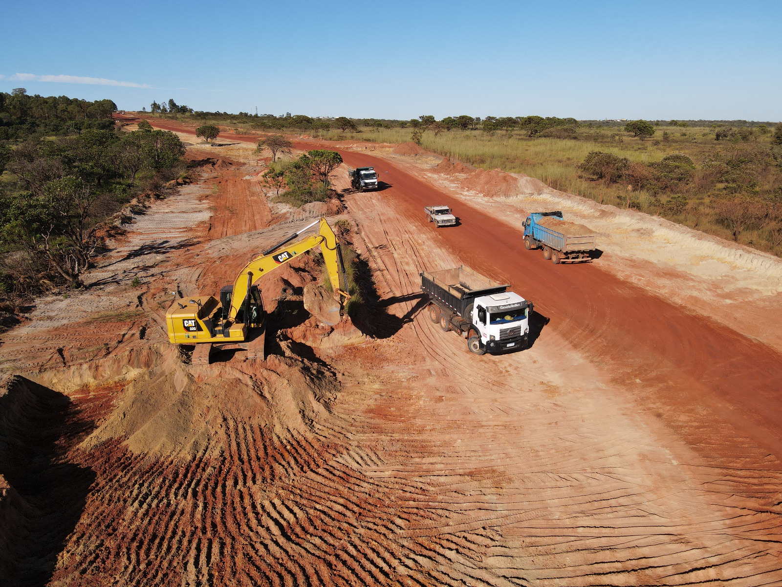 Obras avançam na GO-309 e vão reduzir o trajeto entre Cristalina e Unaí (MG): recurso é do Fundeinfra