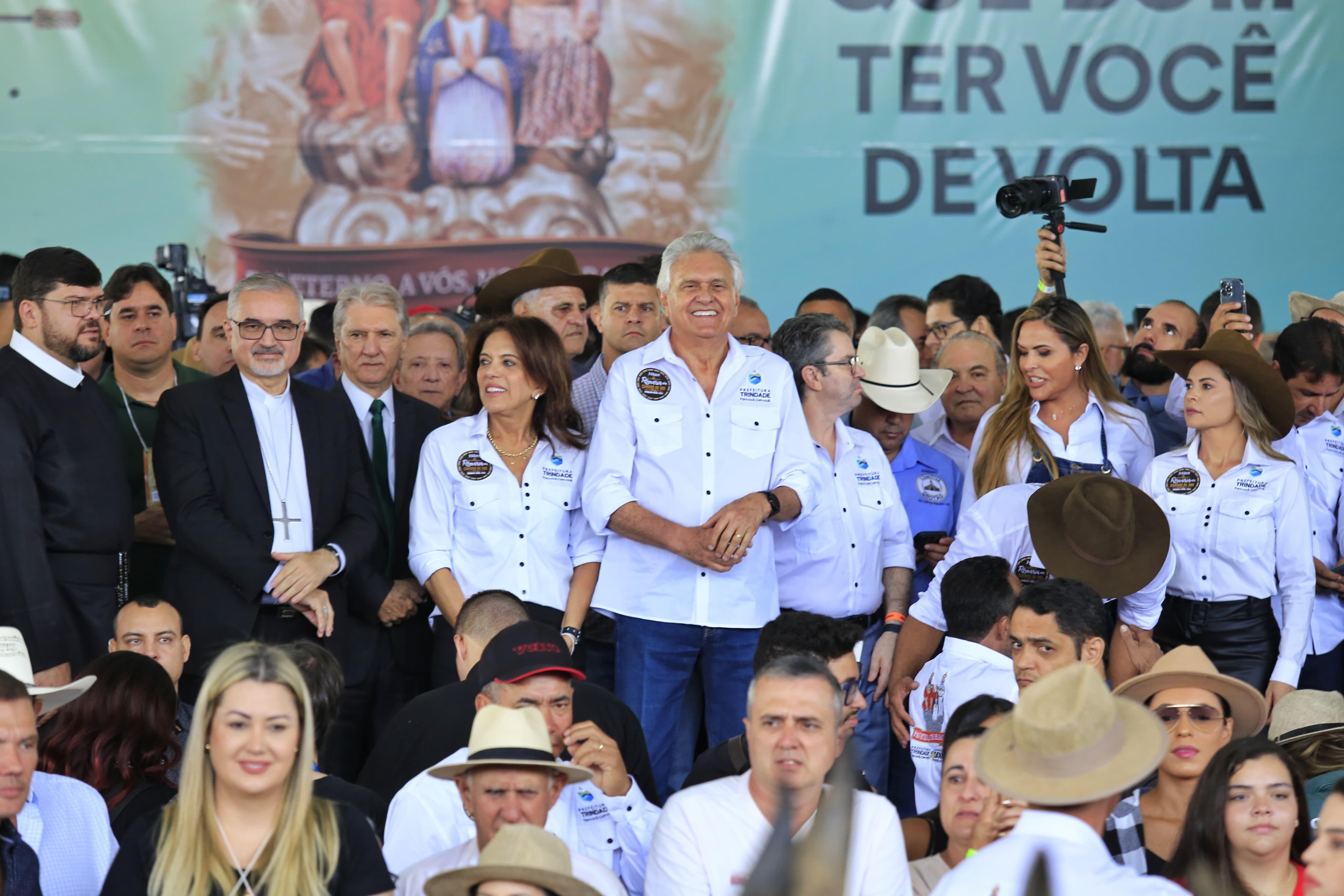 Governador Ronaldo Caiado diz que transferência simbólica da capital para Trindade reconhece a importância da Festa em Louvor ao Divino Pai Eterno