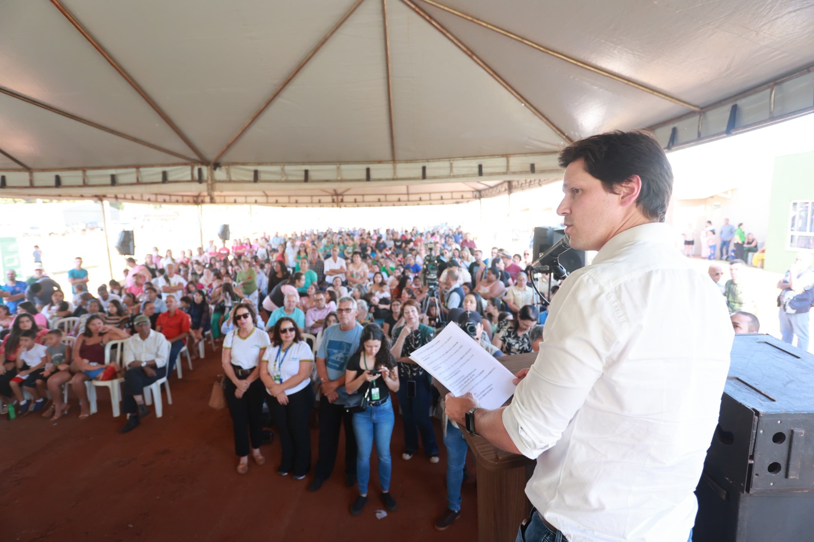 Em Santa Helena de Goiás, Daniel Vilela participa da entrega de 50 casas a custo zero, e destaca compromisso do Governo de Goiás no combate ao déficit habitacional