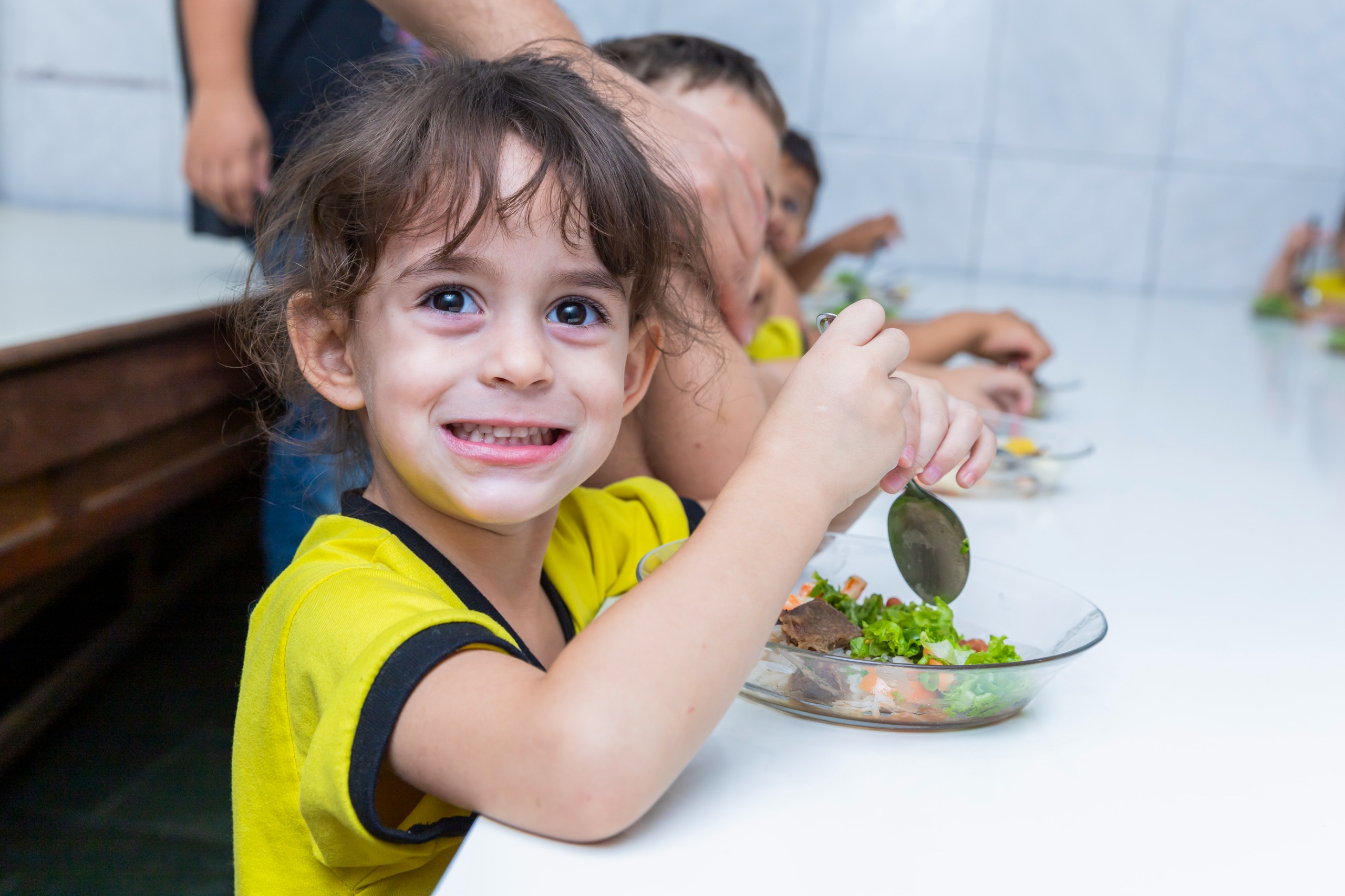 Programas do Goiás Social para custeio nutricional e de água e energia atendem 426 entidades em todo o Estado