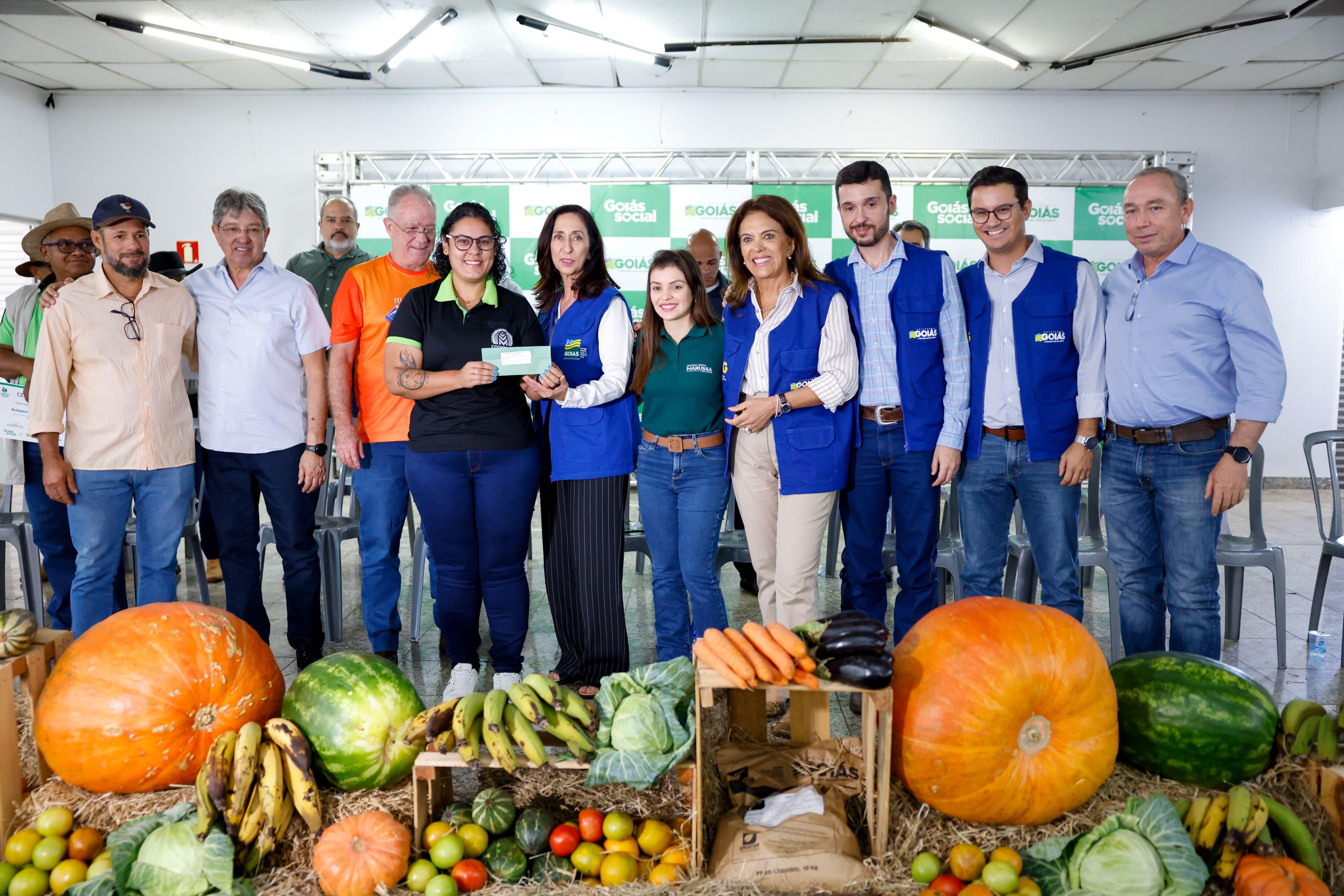 Do campo para a mesa de quem precisa: Governo de Goiás vai comprar 3 mil toneladas de alimentos da agricultura familiar para doar a famílias em situação de vulnerabilidade