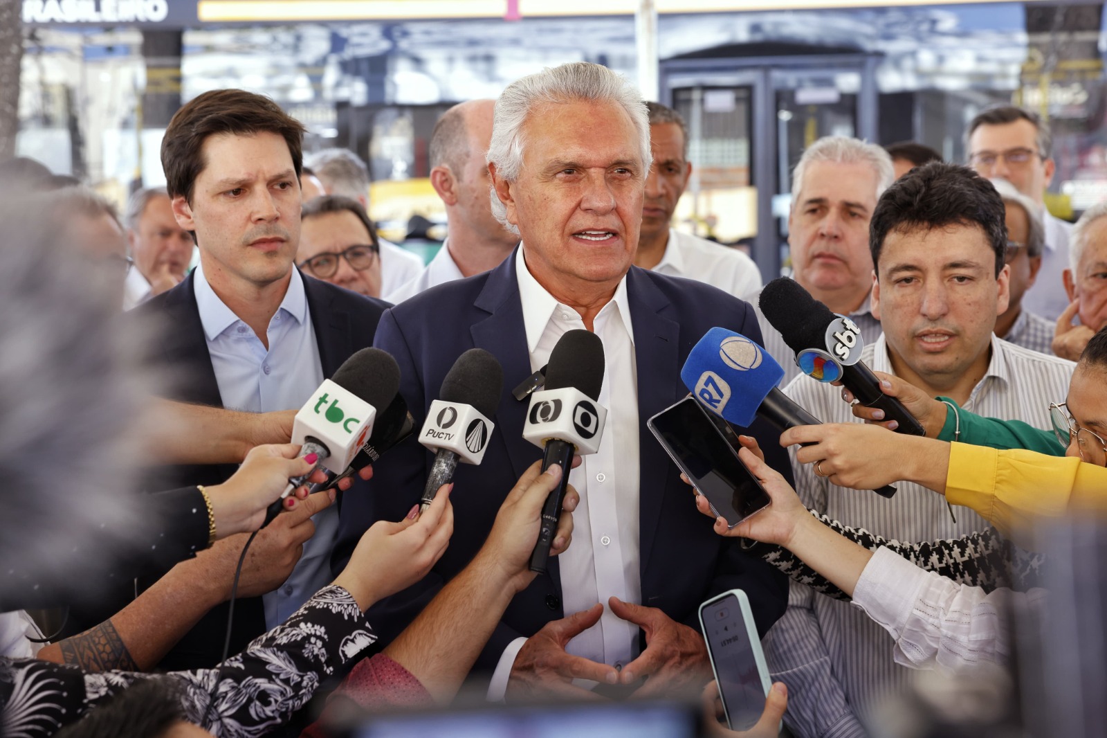 Governador Ronaldo Caiado apresenta novos modelos de ônibus elétricos e a combustão que entram em operação na grande Goiânia a partir de setembro