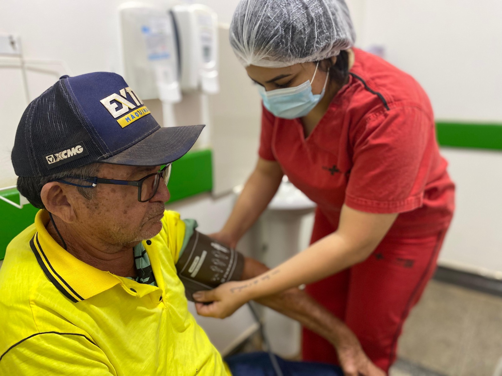 Equipe realiza mais de 2 mil consultas ambulatoriais ao mês, acompanhamento pré e pós-operatório de pacientes cirúrgicos