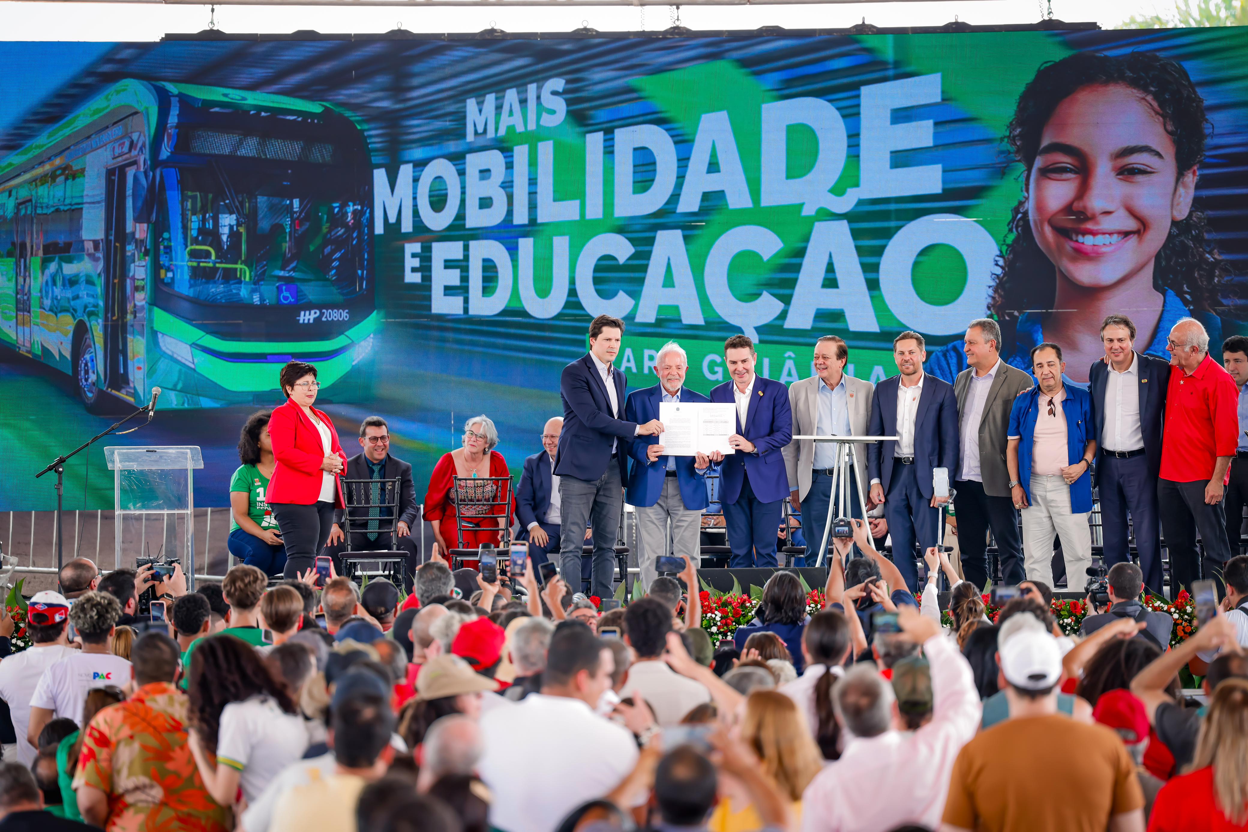 Governador em exercício Daniel Vilela e presidente Lula participam de inauguração de trecho do BRT Norte-Sul, na capital