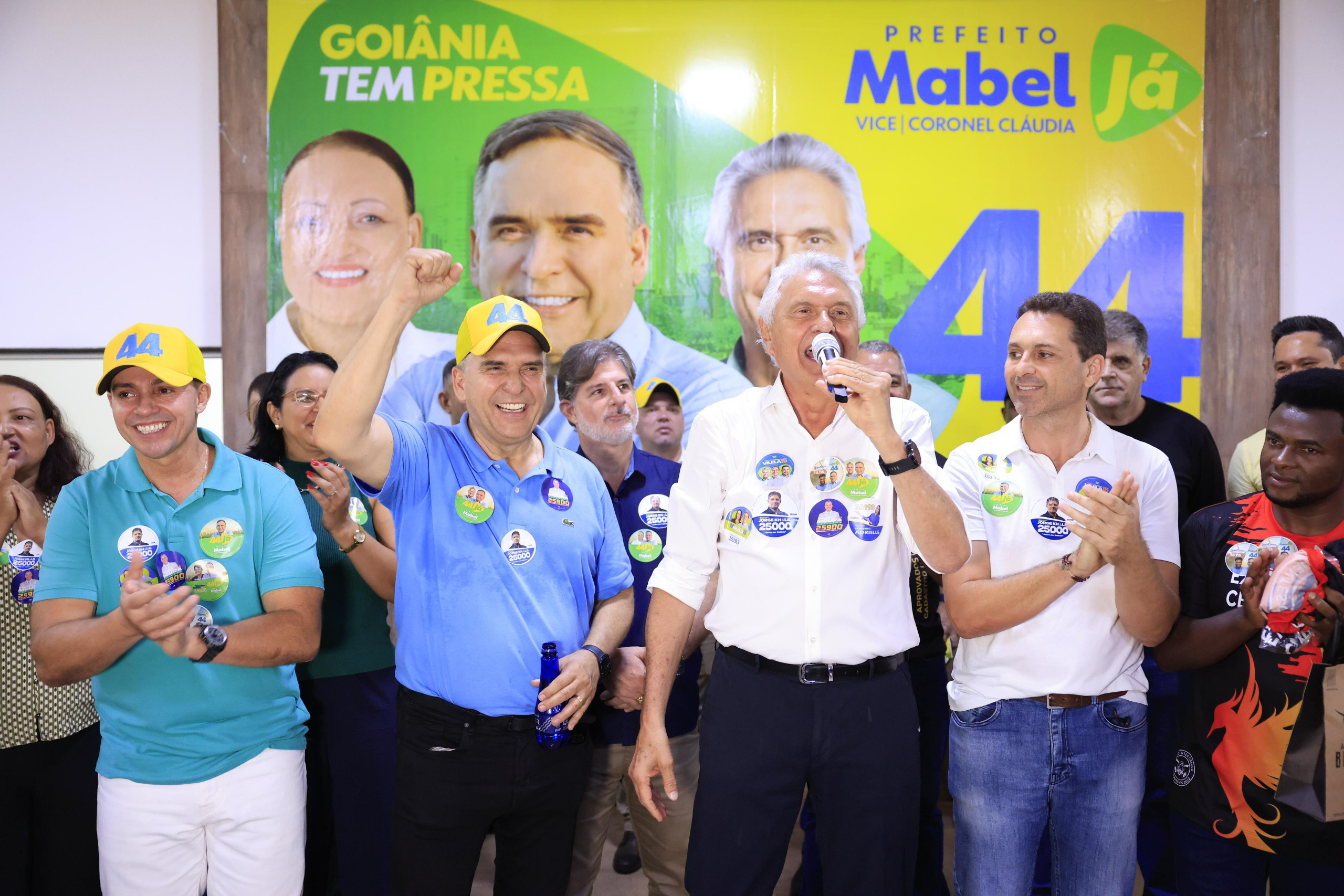 Ao lado de Mabel e Leandro Vilela, Caiado fala da importância de se eleger candidatos preparados para direcionar os rumos de Goiânia e Aparecida