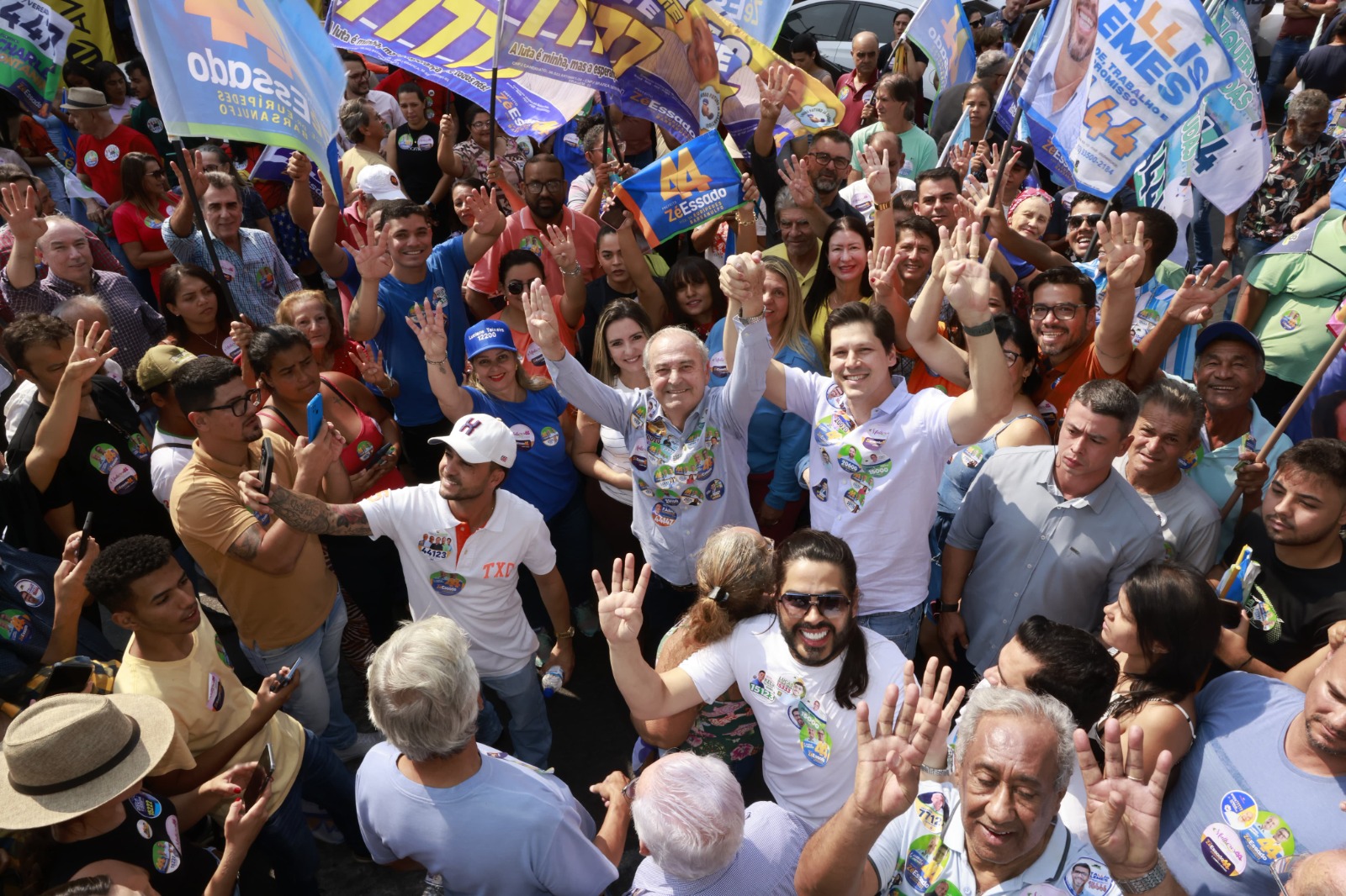 Daniel Vilela participa, nesta sexta-feira, de atos políticos protagonizados por candidatos a prefeito do MDB e do UB no interior do estado