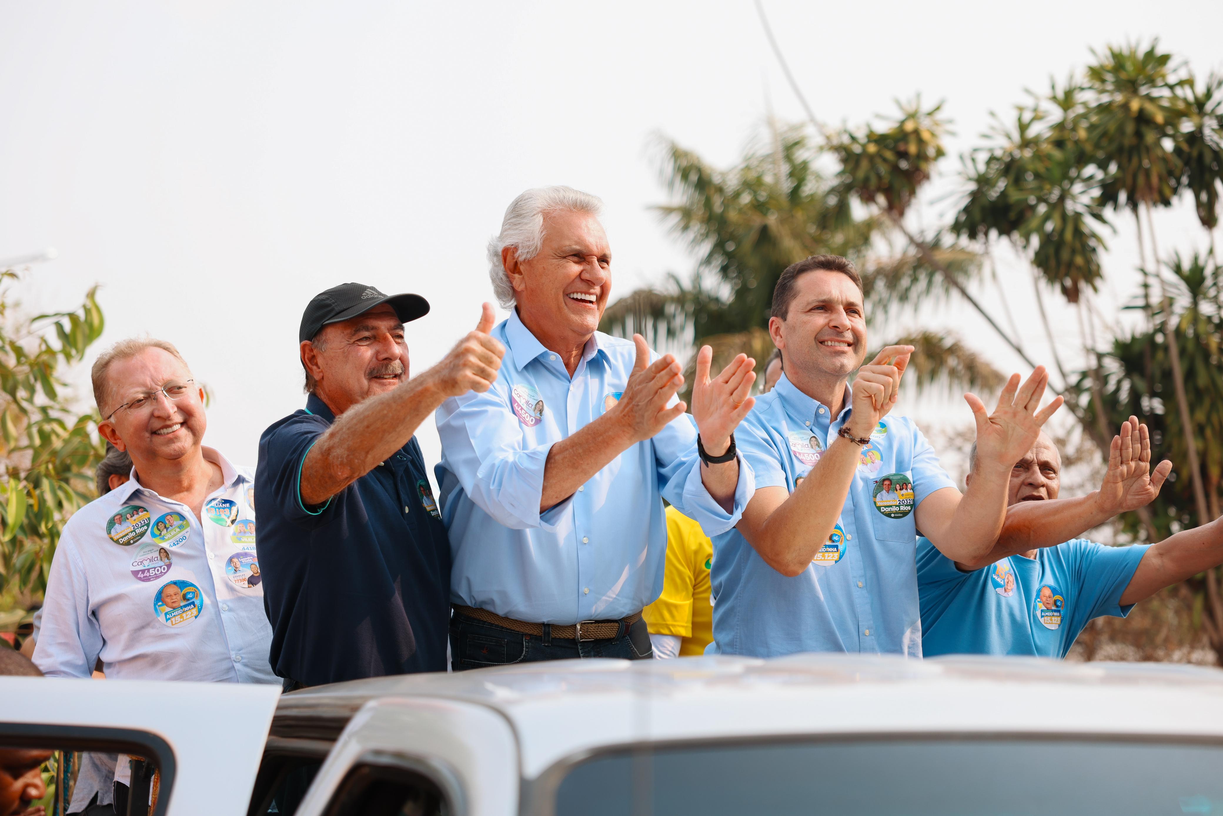 Caiado lidera nova carreada em Aparecida de Goiânia. Durante o percurso, os eleitores manifestaram forte apoio a Leandro Vilela