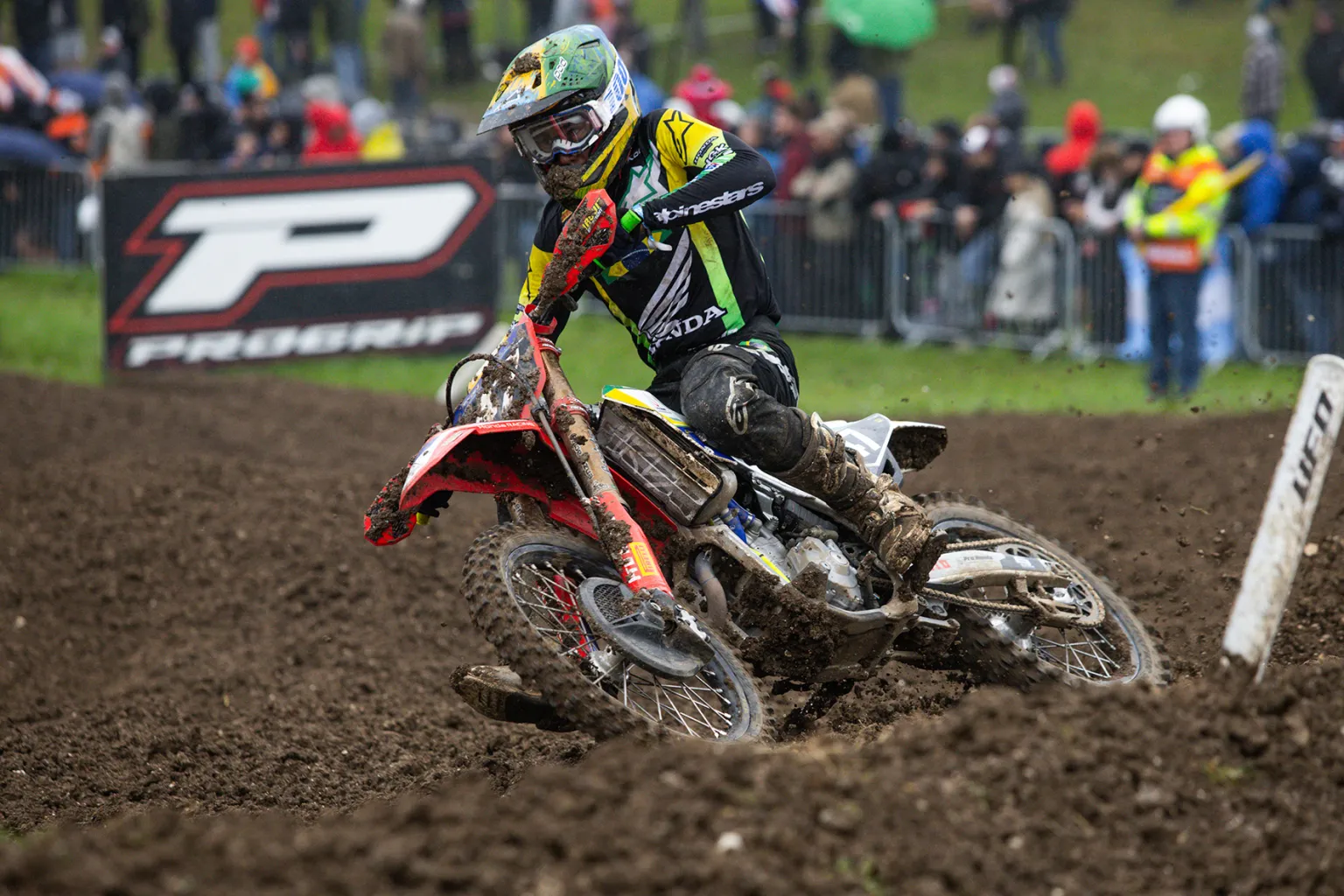 Piloto Bernardo Tibúrcio, da equipe Honda Racing, representa o Brasil no Motocross das Nações 2024. Crédito: Alberto Barbosa/Mundo Press