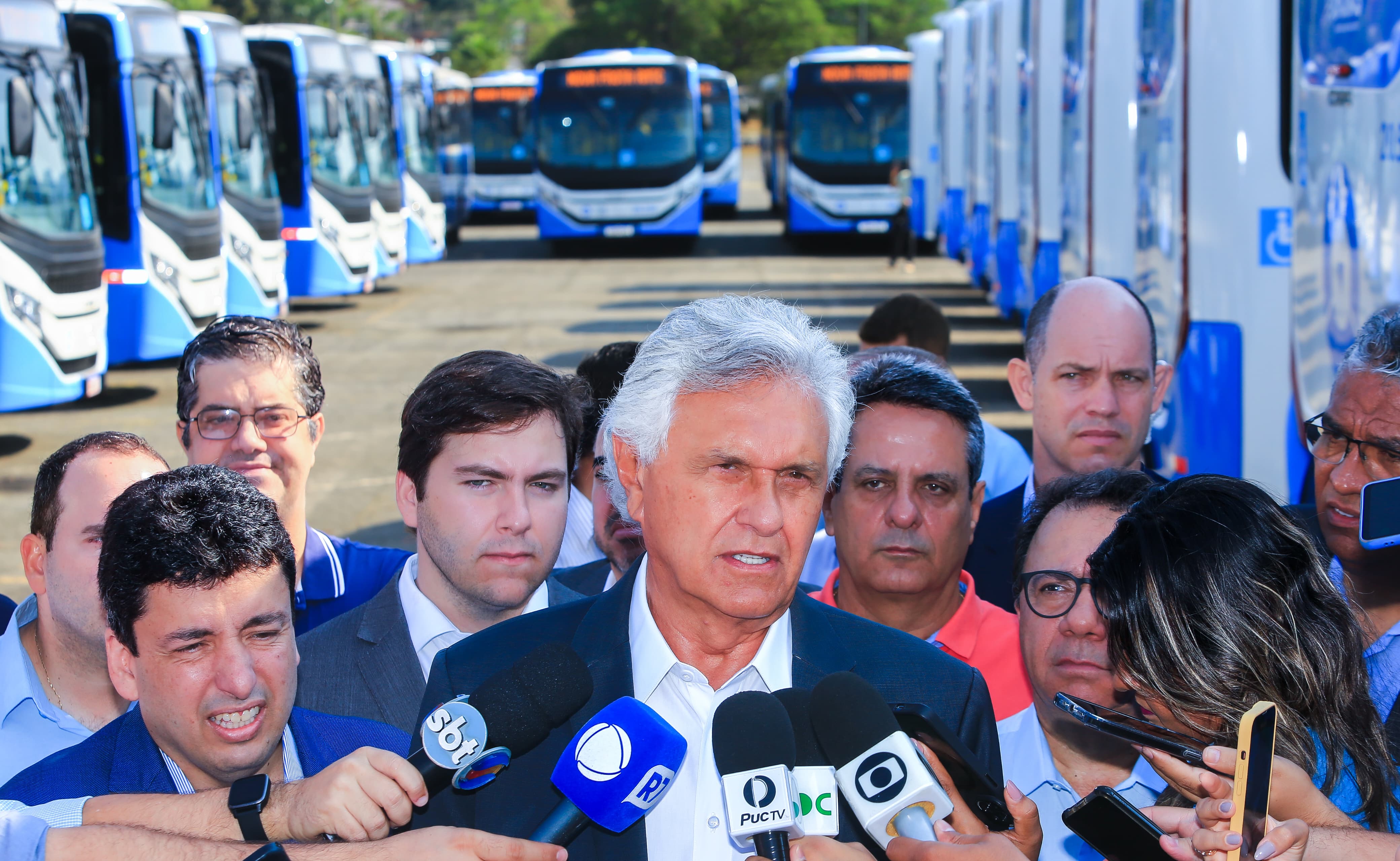 "Como é que o cidadão vai poder andar e circular em Goiânia, com a passagem a R$ 10,30? É impossível", alertou Caiado durante entrega de 132 novos ônibus