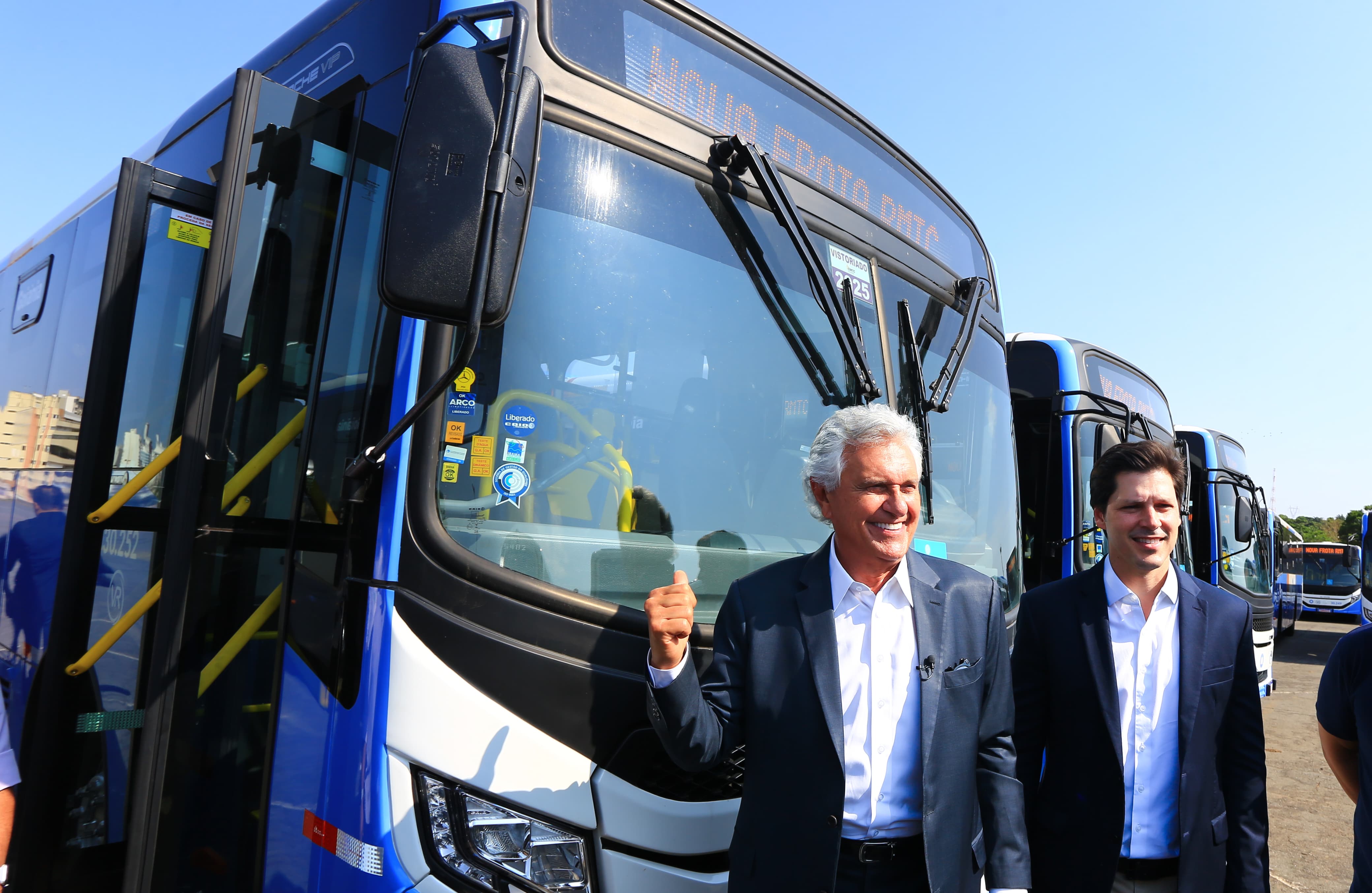  Vice-governador de Goiás, Daniel Vilela participa da solenidade para entrega da nova frota de ônibus que vai atender Goiânia e região metropolitana 