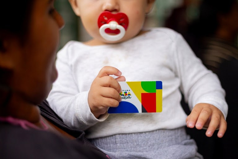 Em outubro, 400 mil novas famílias entraram no programa no país como um todo. Desse grupo, 62% têm crianças de até 12 anos - (Foto: Roberta Aline / MDS)