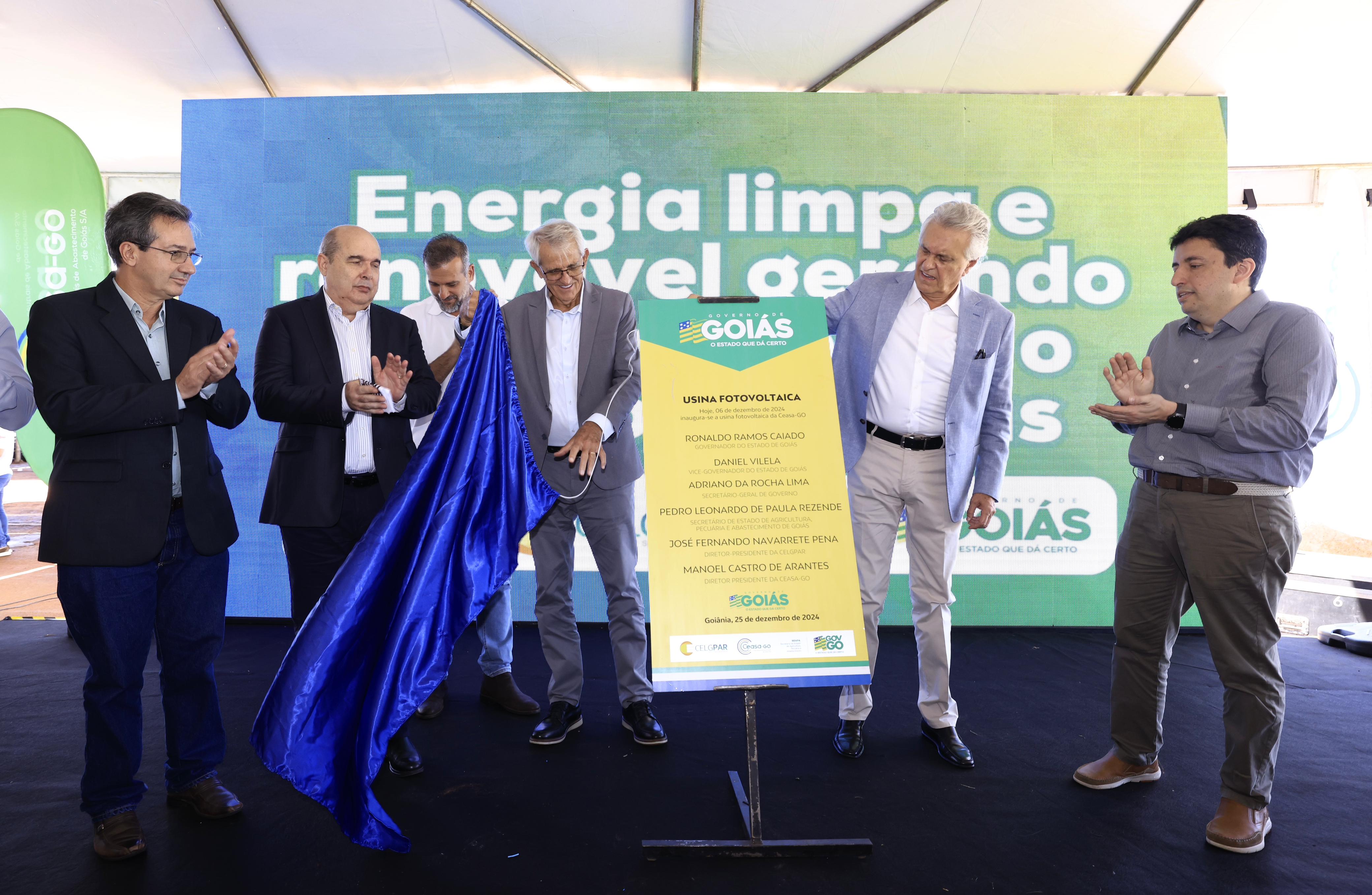 Caiado inaugura usina fotovoltaica da Ceasa: a primeira do país a abastecer uma central de abastecimento