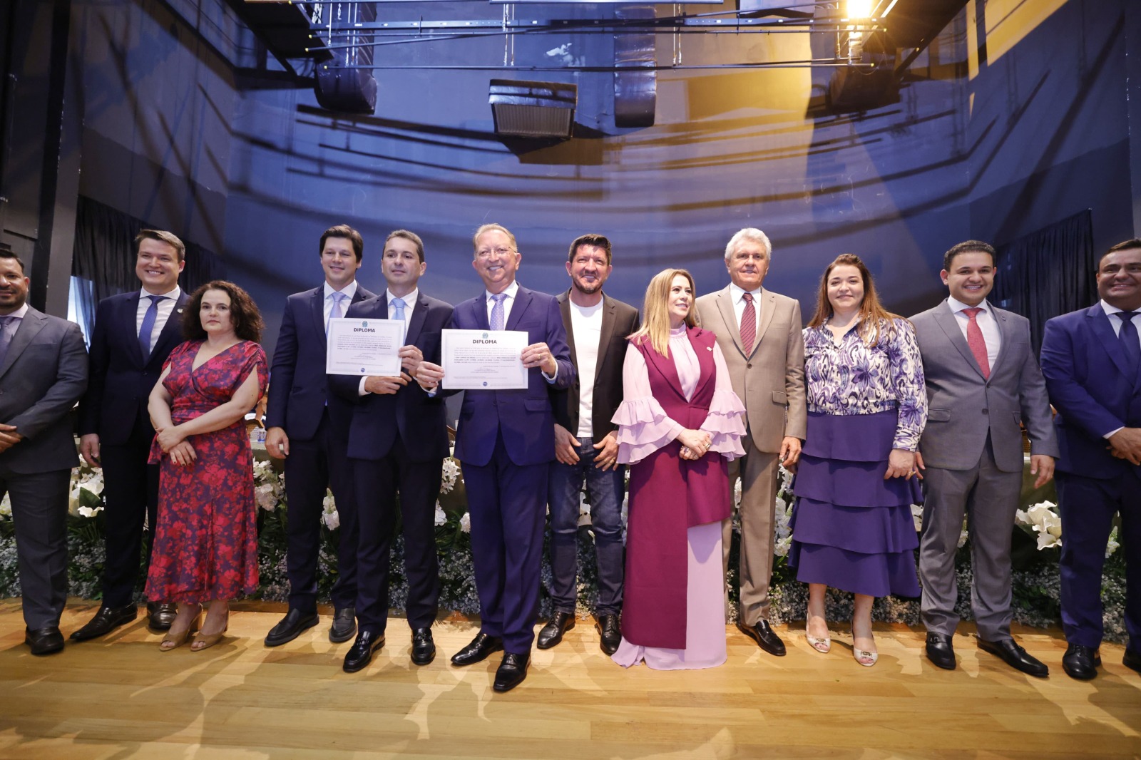 Caiado e Daniel prestigiam a diplomação do prefeito Leandro Vilela, do vice-prefeito João Campos e vereadores eleitos em Aparecida de Goiânia