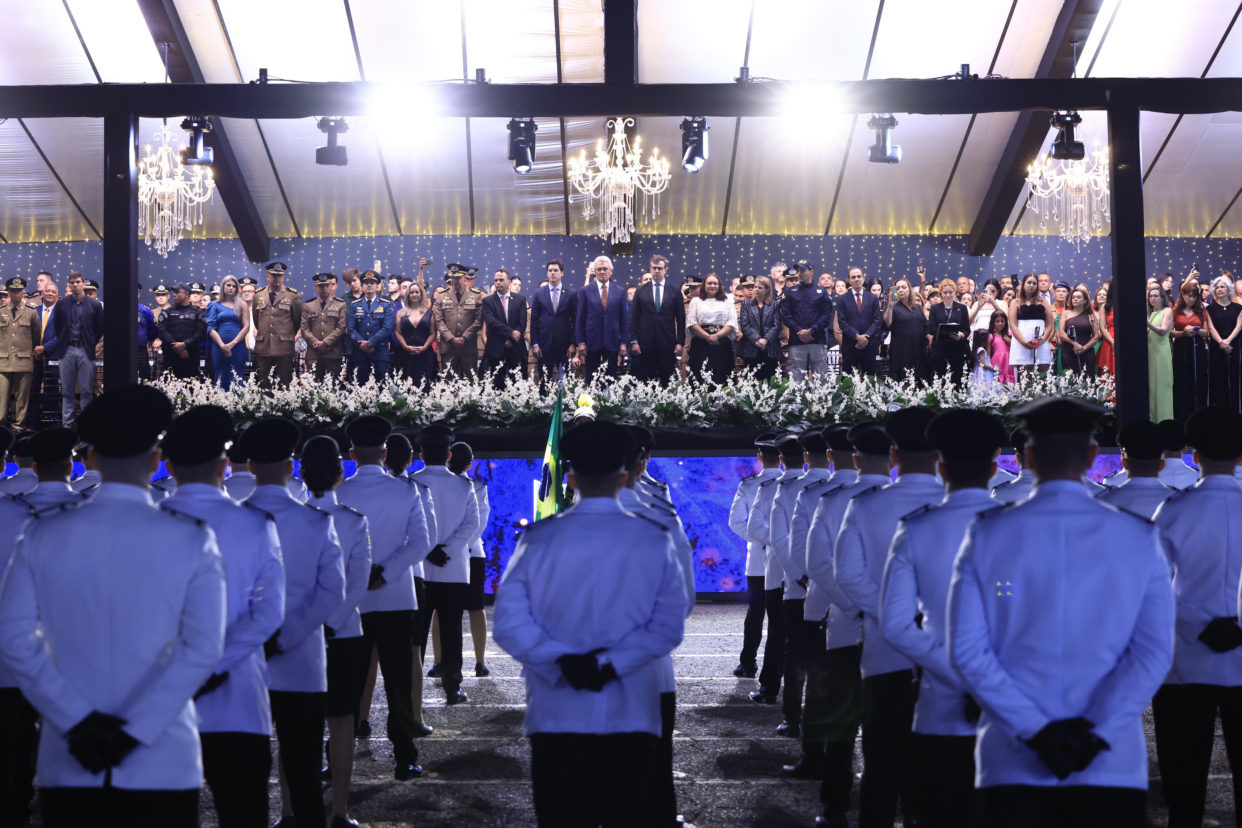 Governador Ronaldo Caiado destaca Goiás como referência na segurança pública, durante formatura de cadetes da polícia militar