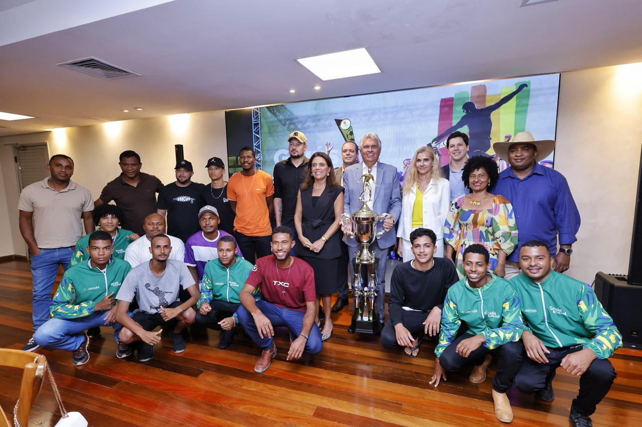  Equipe de Cavalcante, vencedora da Copa Nacional Quilombola, é recebida por Ronaldo Caiado, Gracinha e Daniel Vilela