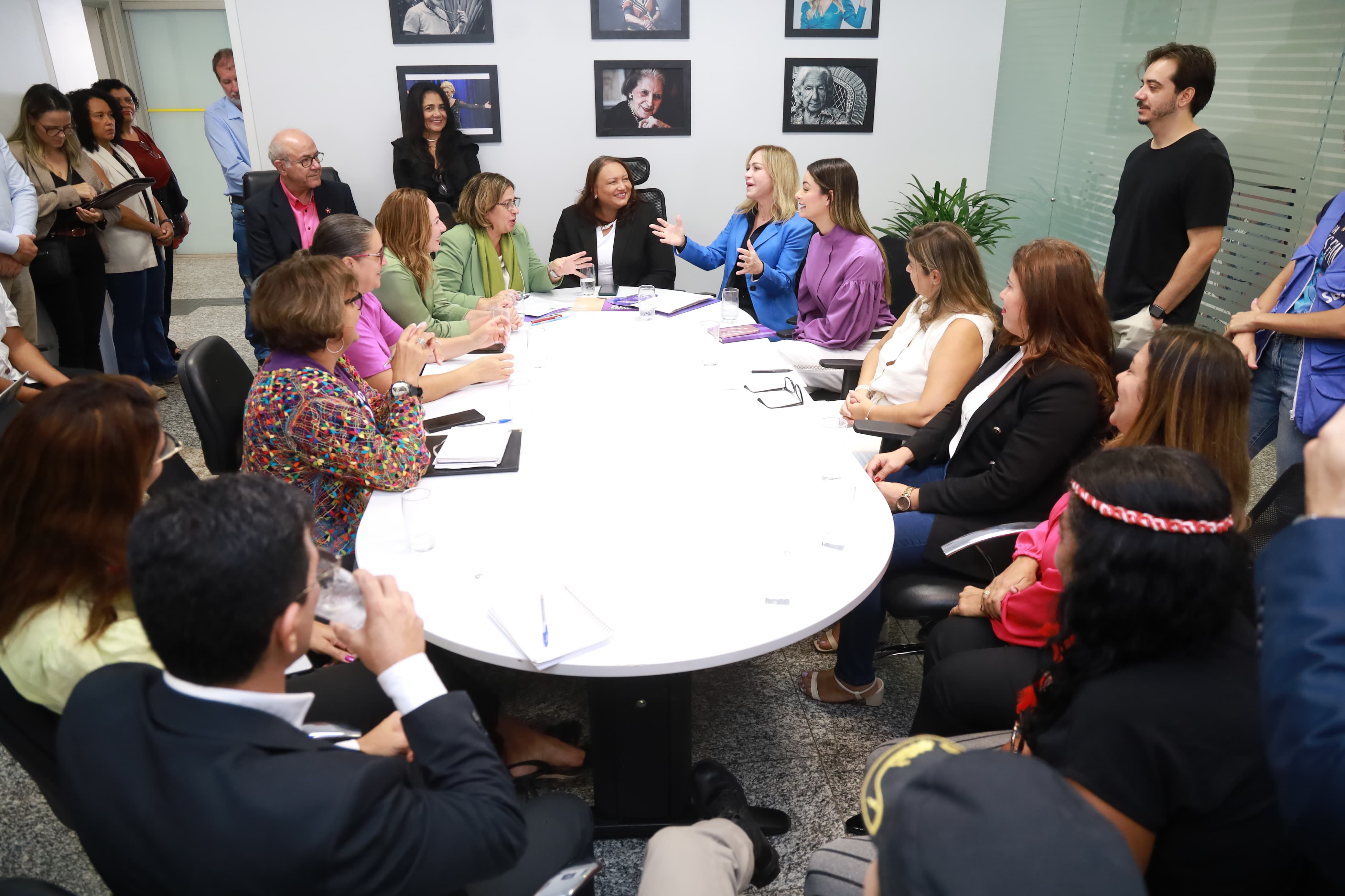 Reunião entre Prefeitura e ministra da Mulher discute retomada das obras da Casa da Mulher Brasileira em Goiânia