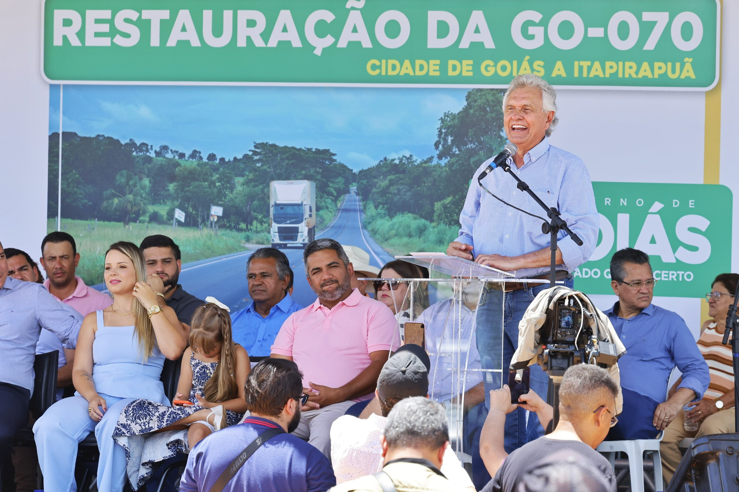 Ronaldo Caiado entrega restauração da GO-070 e destaca que se trata uma das fronteiras com maior capacidade de crescimento na área da agricultura e pecuária