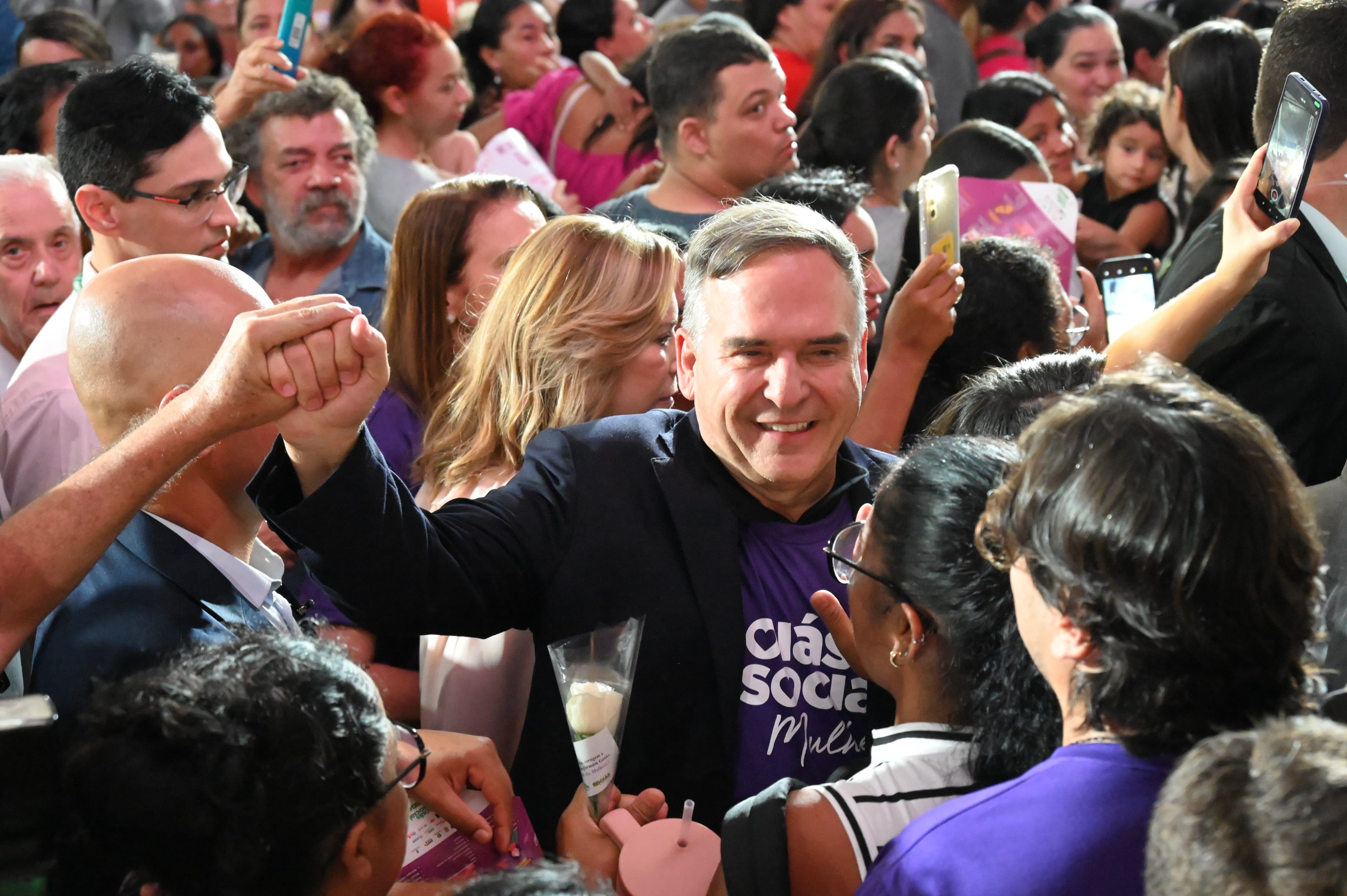 Prefeito Sandro Mabel anuncia novos leitos de UTI