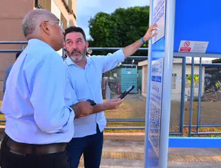 Goiânia: Prefeito Rogério Cruz vistoria obras de estações do BRT e abrigos da Nova RMTC