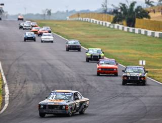 Thiago Lourenço faz dobradinha na etapa de Goiânia da Old Stock Race