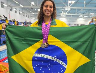 Bolsista do Pró-Atleta é campeã mundial de natação paralímpica escolar