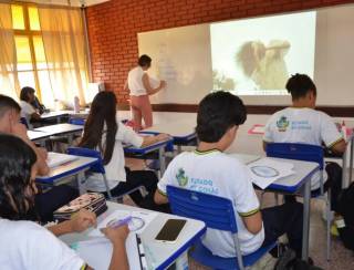 Goiás: Governador Ronaldo Caiado assina nomeação de 316 novos professores para rede estadual de Educação