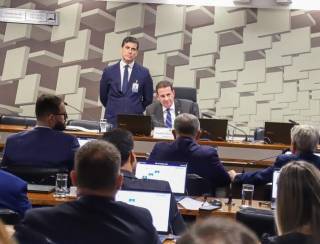 Comissão que Vanderlan Cardoso preside aprova mais recursos a programas para primeira infância