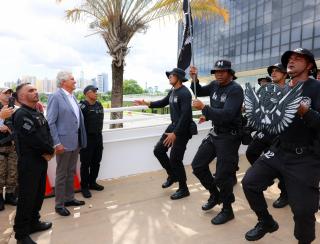 Caiado entrega equipamentos e viaturas para reforçar segurança penitenciária em Goiás