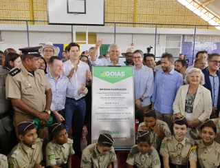 Águas Lindas de Goiás: Caiado e Daniel inauguram Colégio Estadual da Polícia Militar após substituir escola de placa