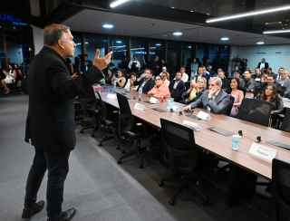 Mabel apresenta vantagens de investir em Goiânia a jovens empreendedores