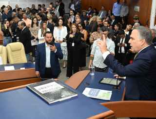 Goiânia: Na Câmara de Vereadores, prefeito Sandro Mabel salientou que planeja construir novo aterro sanitário na região noroeste 