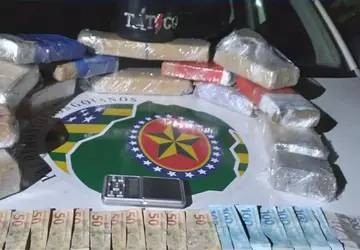 Durante as ocorrências também foram apreendidos mais de 200 quilos de insumos usados no refino de cocaína e grande quantia em dinheiro