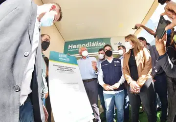 Governador Ronaldo Caiado durante inauguração do serviço de hemodiálise na Policlínica da Região Nordeste, em Posse: "Aqui fazemos medicina de verdade" (Foto: Cristiano Borges)
