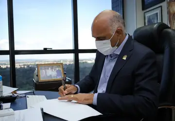 Prefeito Rogério Cruz assina decreto que põe fim ao uso obrigatório de máscaras em Goiânia, a partir desta sexta-feira (1º/04) 