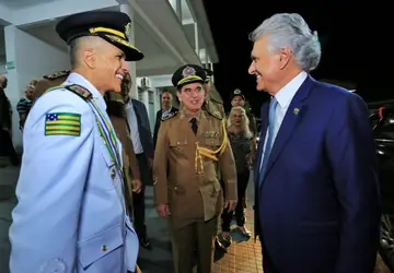 Governador Ronaldo Caiado durante a posse do novo comandante da Polícia Militar do Estado de Goiás (PMGO), coronel André Henrique Avelar de Sousa
