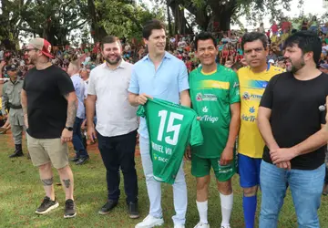 Vice-governador prestigia o Futebol das Estrelas, realizado em comemoração ao aniversário de 75 anos de Petrolina