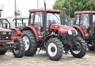 Governo de Goiás entrega 46 máquinas e equipamentos para apoiar atividades da agricultura familiar em 22 municípios goianos 
