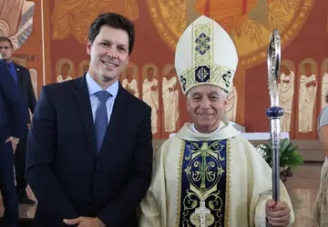 Vice-governador de Goiás, Daniel Vilela, participa da missa de acolhida e posse do novo bispo da Diocese de Jataí, Dom Joaquim Carvalho
