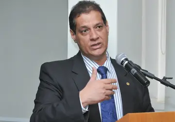 Armando Vergílio assume secretaria no Governo de Goiás