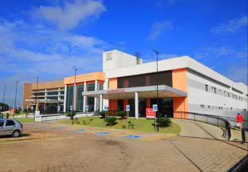 Prefeito Rogério participa de ato de ampliação do Hospital e Maternidade Municipal Célia Câmara