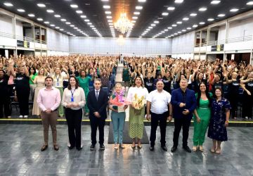 Caldas Novas inicia ano letivo de 2025 com encontro de professores e profissionais da Educação