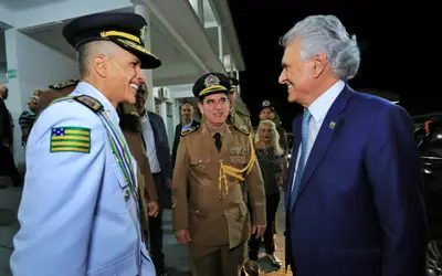 Goiás: Governador Ronaldo Caiado empossa coronel André Henrique Avelar de Sousa como novo comandante da Polícia Militar de Goiás