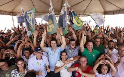 Doverlândia: Daniel Vilela e Amilcar Júnior mobilizam cidade em carreata histórica rumo à renovação